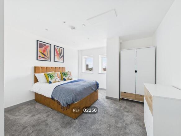 2 bed Apartment to rent Image 9