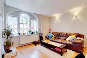 17, Alderley House, Albion Avenue, London SW8 2AN