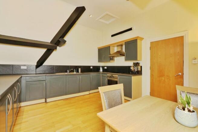2 bed Flat for sale Image 2