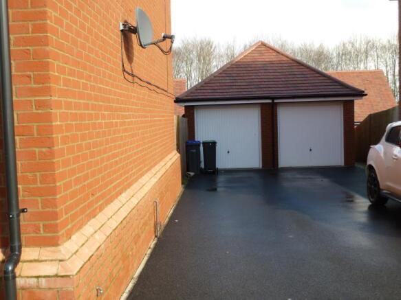 Garage & Driveway
