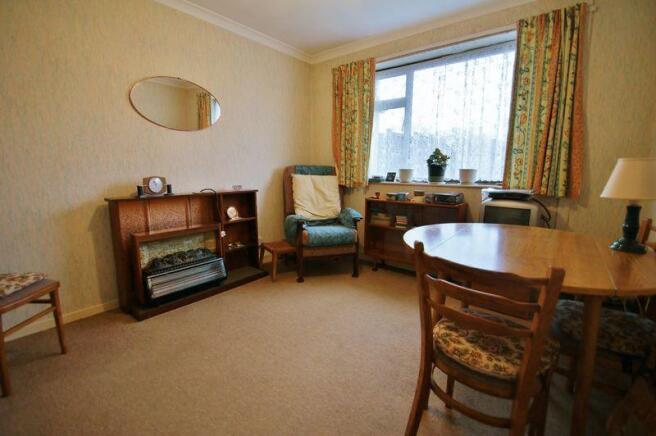 Dining room/Bedroom