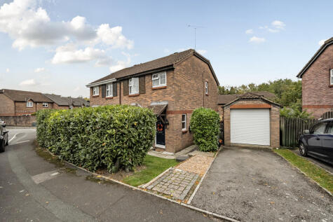 Castleton Road, Middleleaze, Swindon, SN5 5GD