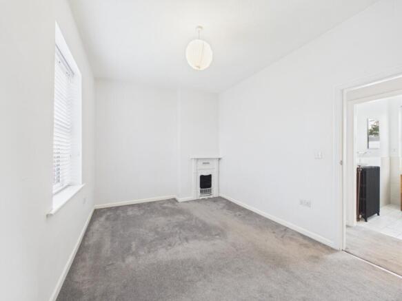 2 bed Terraced for sale Image 8