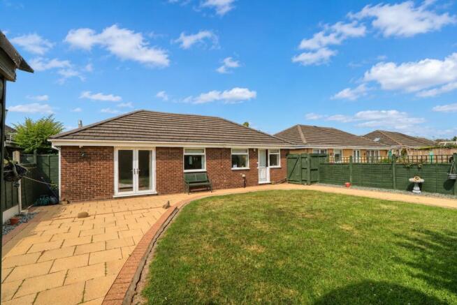 3 bed Bungalow for sale Image 12