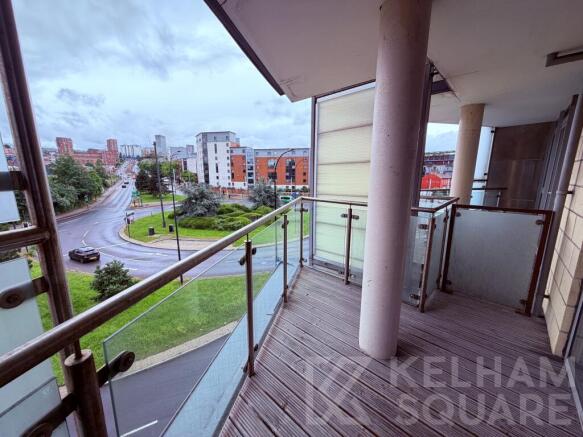 2 bed Apartment to rent Image 8
