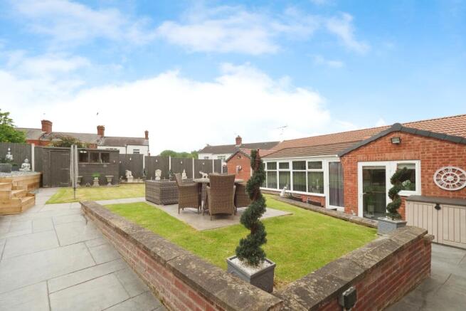 Fantastic garden for relaxing or entertaining