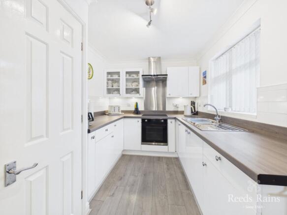 2 bed Bungalow for sale Image 11