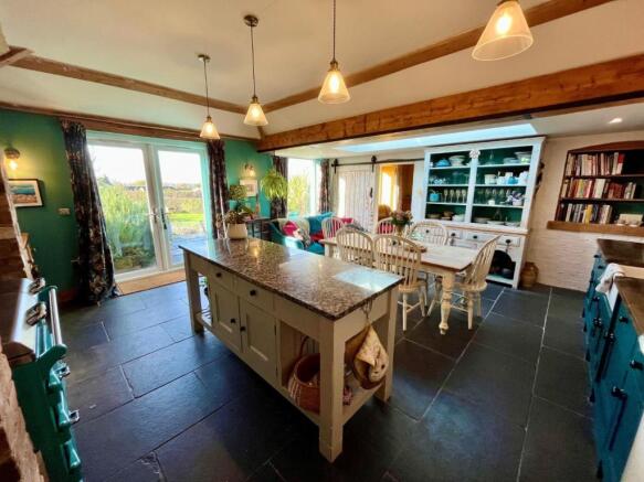 kitchen3.jpg