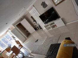 42, Chivalry Road, London SW11 1HX