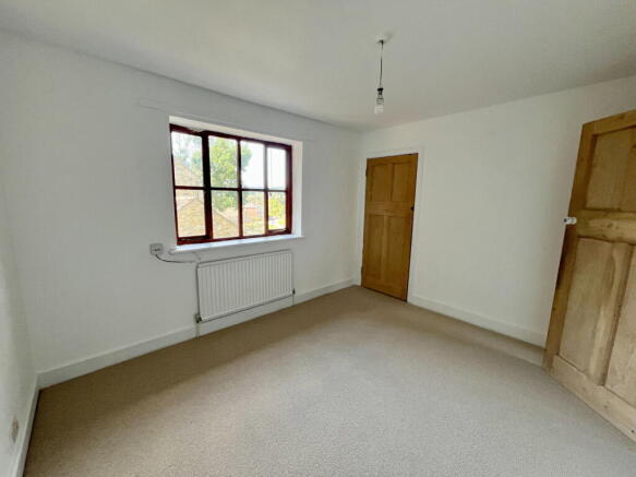 4 bed Detached for sale Image 7