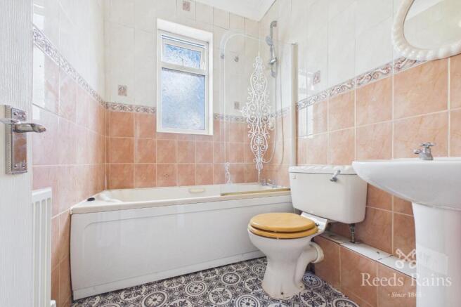 3 bed Terraced to rent Image 8