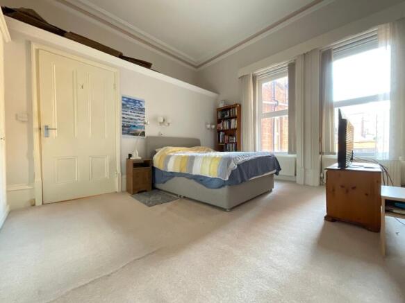 2 bed Ground Flat for sale Image 4