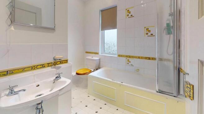 136-Bradford-Road-Bathroom-Defurnished.jpg