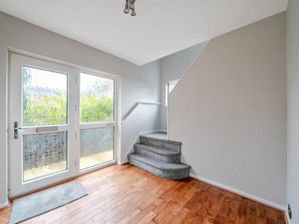 4 bed Semi-Detached for sale Image 11