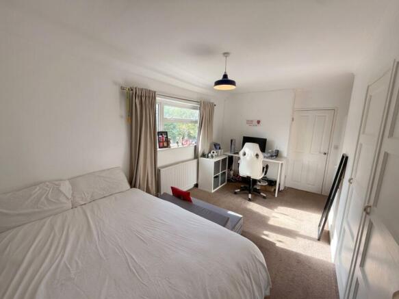 3 bed Terraced for sale Image 10