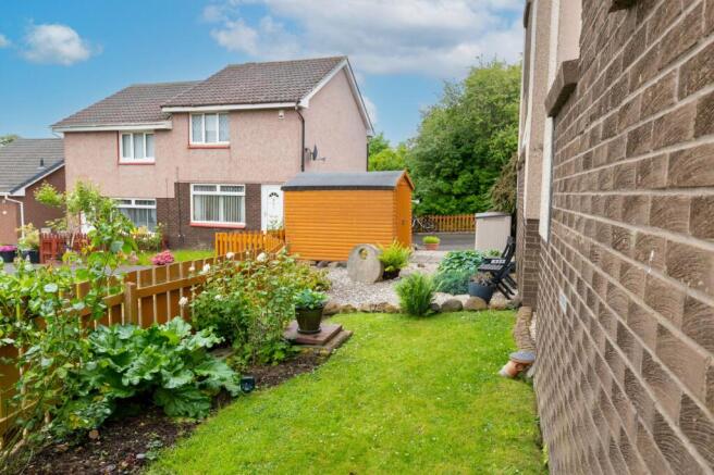 Tippet Knowes Park, Winchburgh, EH52 photo 4
