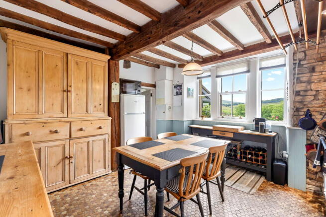 4 bed Farm House for sale Image 10