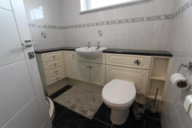 12. Shower Room.JPG