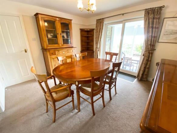dining room 1.jpg