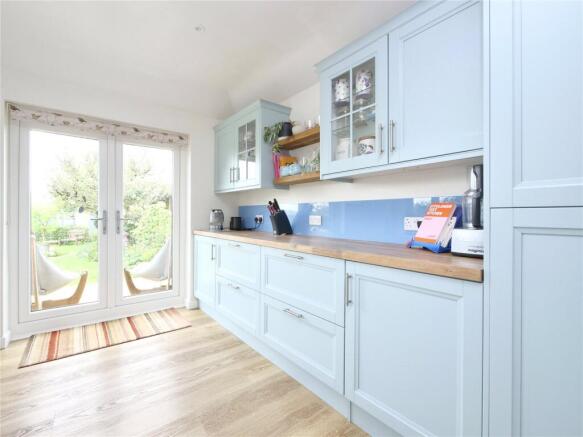 Three Bedroom Detached House in Wells photo 4