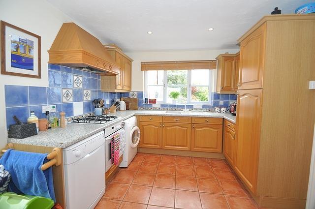 Penhale Rd (33) Kitchen. .jpg