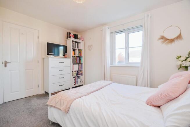 4 bed Detached for sale Image 8