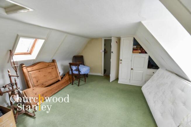 Fifth bedroom