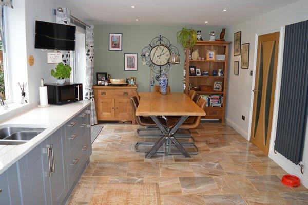 dining/kitchen