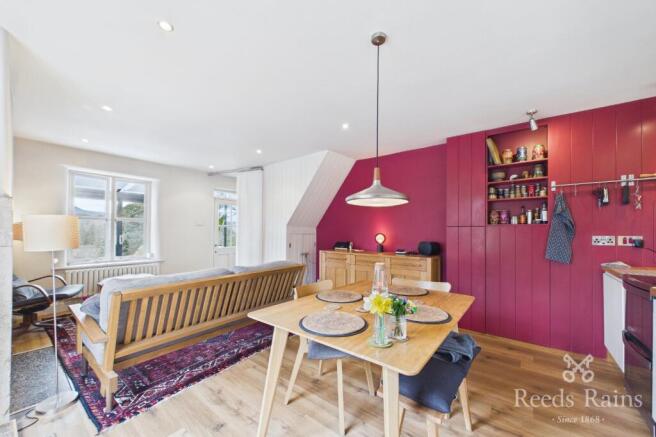 2 bed Semi-Detached for sale Image 8