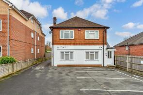 Flat C, 109 Merryfield Court, London Road, Cowplain, Waterlooville PO8 8XJ