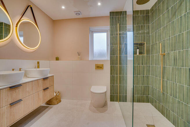 Family Shower Room