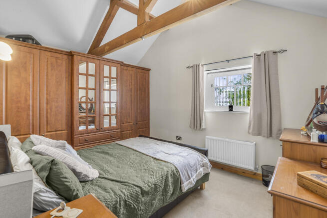 3 bed Semi-Detached for sale Image 9