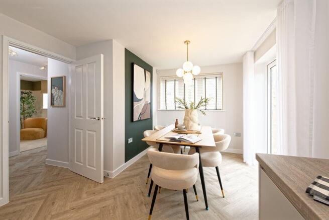4 bed House for sale Image 4