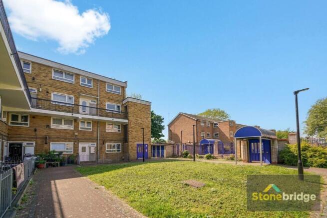 Warrior Square, Manor Park, E12 photo 2