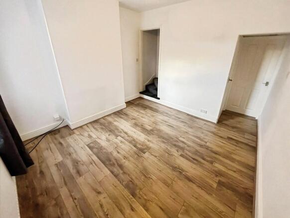 2a85e8f3-c3de9693...