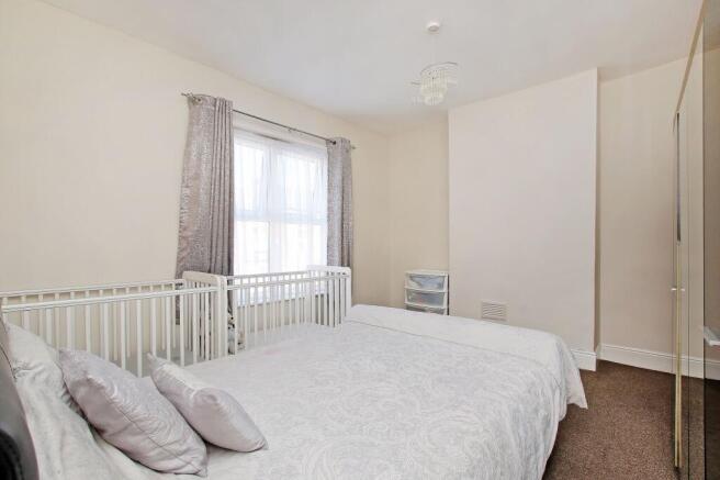 3 bed Terraced for sale Image 10