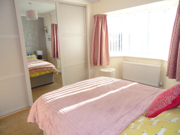 BEDROOM 2