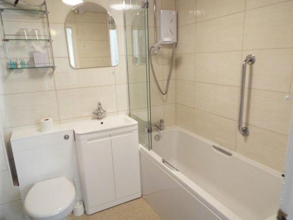 1 bed Flat to rent Image 4