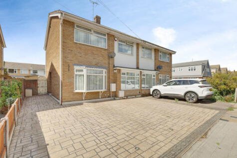 Seamore Avenue, Benfleet, SS7