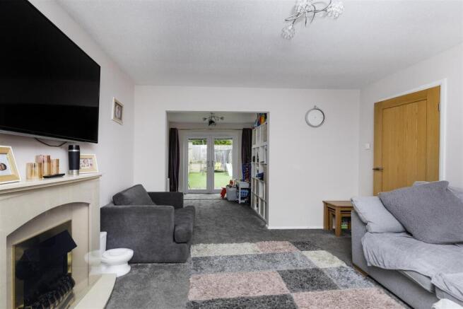 3 bed Semi-Detached for sale Image 8