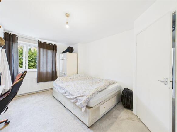 1 bed Flat for sale Image 8