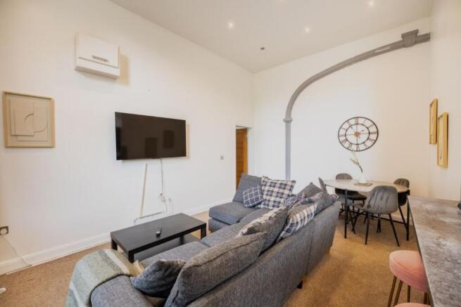 2 bed Apartment for sale Image 8