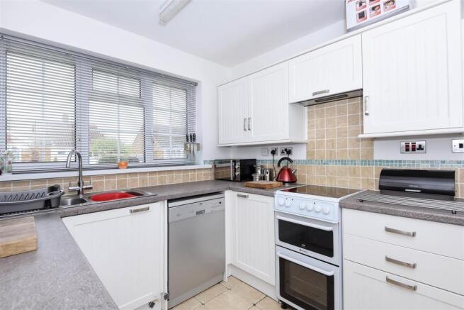 Kitchen1.jpg