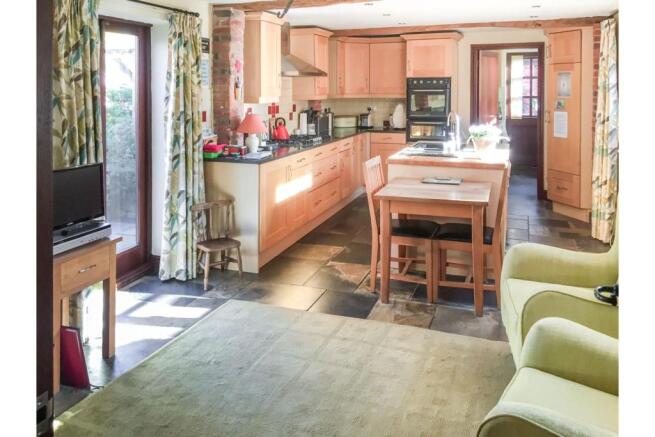 Kitchen/Breakfast