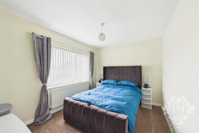 4 bed Semi-Detached for sale Image 8