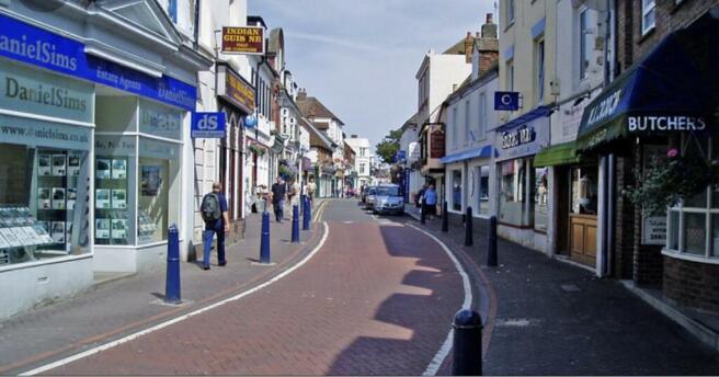 HYTHE HIGH STREET