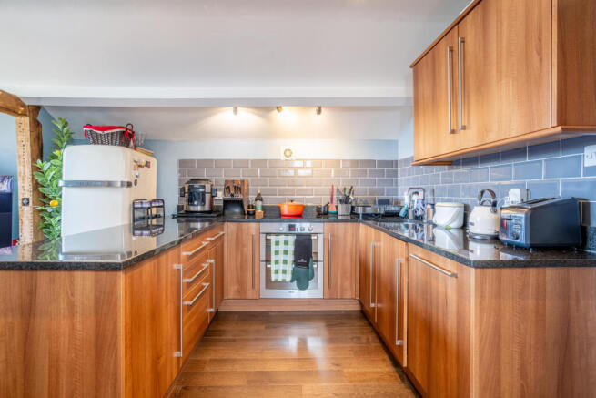 2 bed Penthouse for sale Image 4