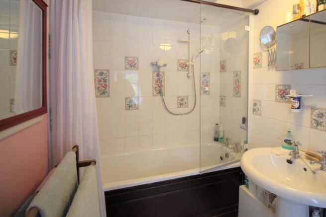 En suite Bathroom