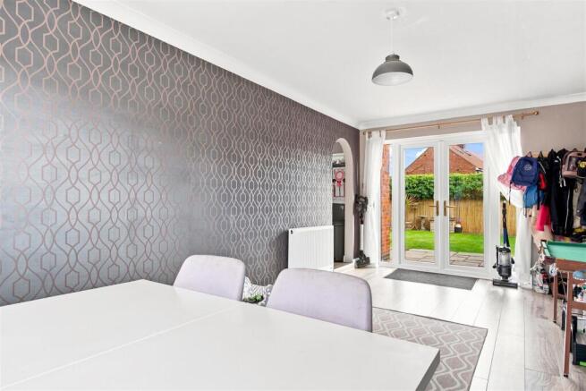 4 bed Detached for sale Image 7