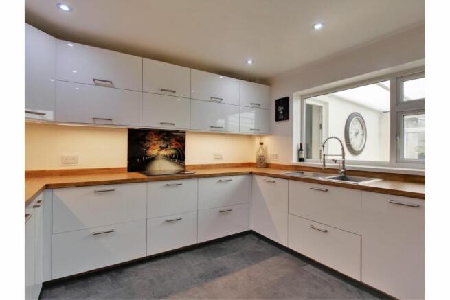 Kitchen/Breakfast